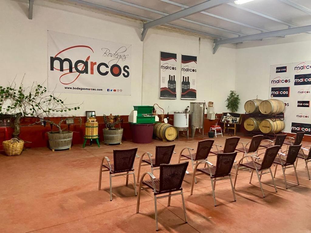 Finca Entrevinedos De Bodegas Marcos Пеньяф'єль Екстер'єр фото